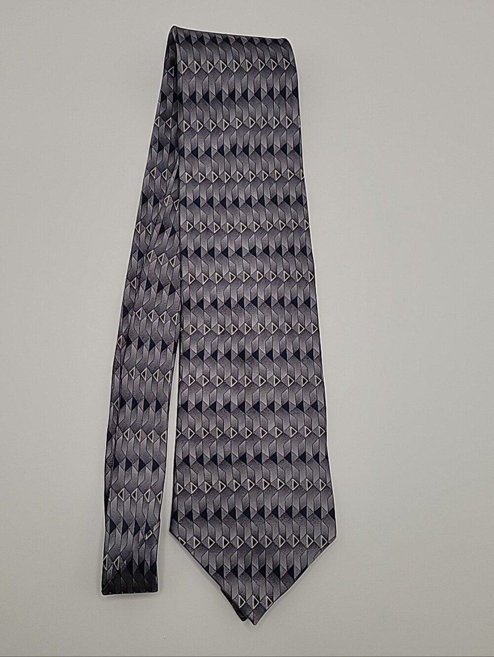 Van Heusen Gray Geometric Pattern Tie
